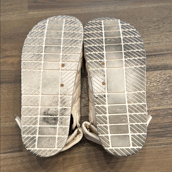 Sandals - Picture 5 of 5